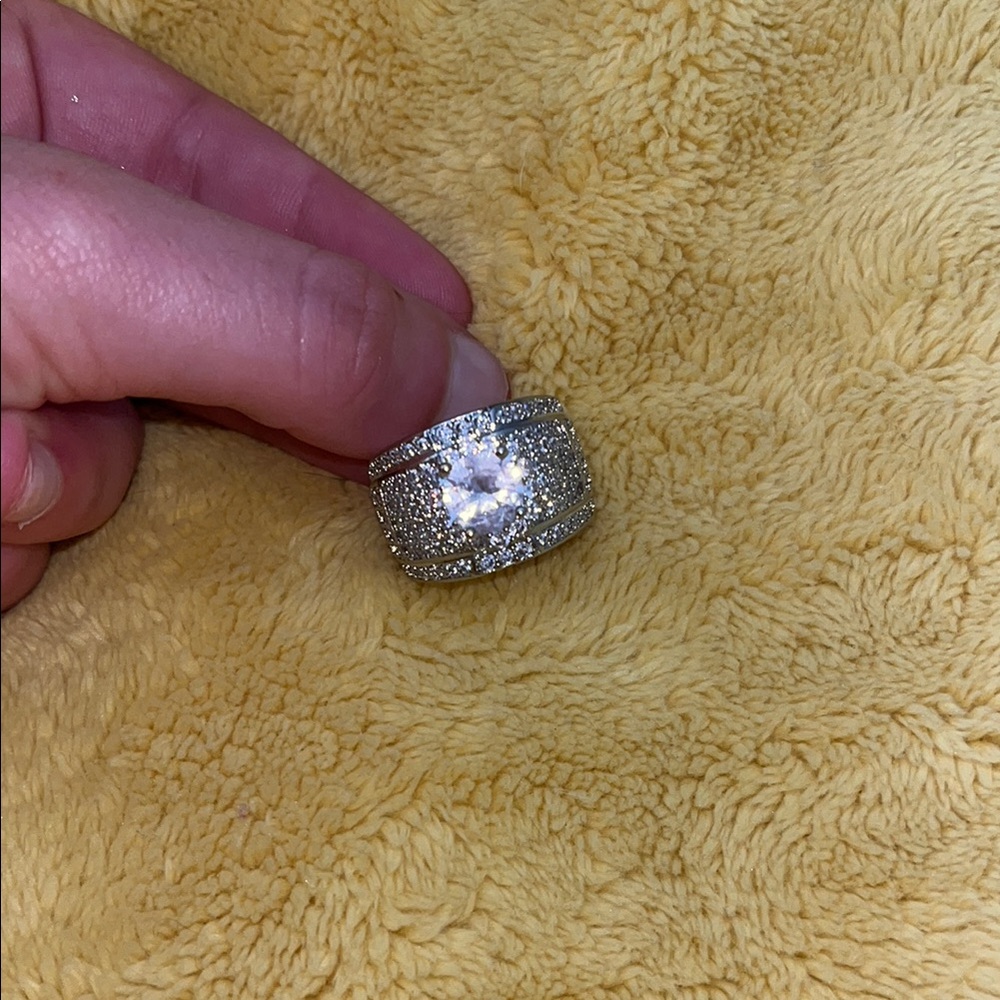 Elegant Silver and White Stone Ring
